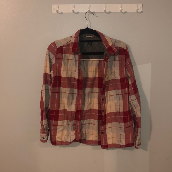 Red Roots Flannel - Picture 2 of 3
